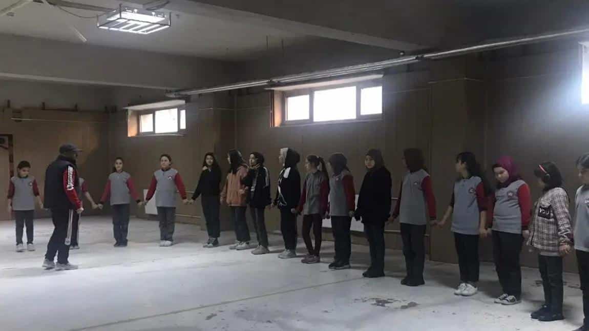 HEDEF Projesi Kapsamında Halay Kursumuz Açıldı