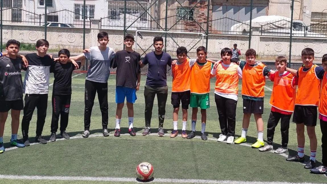 Sınıflararası Futbol ve Voleybol Turnuvaları Düzenlendi